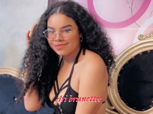 Ari_brunettee