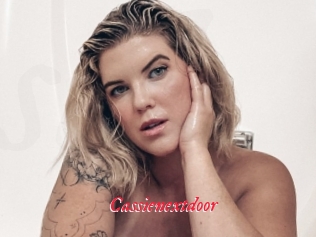 Cassienextdoor