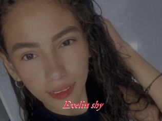 Evelin_shy
