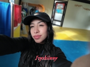 Ivyskiinny