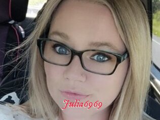 Julia6969