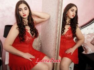 LarraFoxx