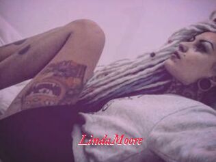 Linda_Moore