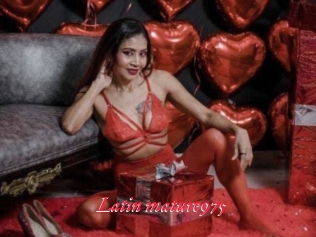 Latin_mature975