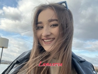 Lunaxeva