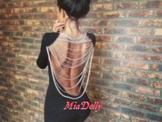 Mia_Dolly