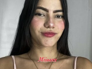 Miiaaxx