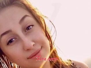 Tara_hotty